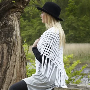 Hækleopskrift lækkert sjal fra Svarta Fåret - Et sjal der luner og klæder