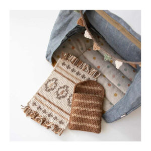 Krea Deluxe - Hækleopskrift - E-opskrift - Tilbehør til Familien Kanin på telttur