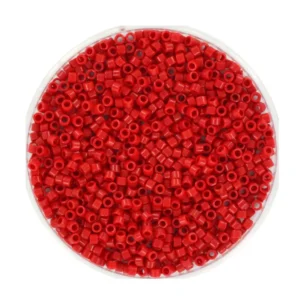 Miyuki Delica 11/0 Opaque Red – intens farve, roligt tempo og kreative pauser