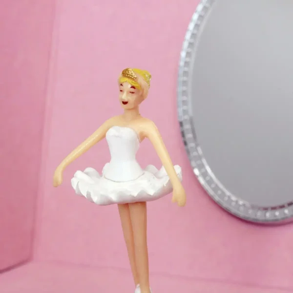 Smykkeskrin med musik til børn i rosa med ballerina og perlehank