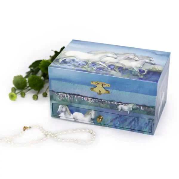 Smykkeskrin med musik til børn løbende heste fra Trousselier