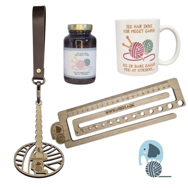 Gavesæt til strikkeren med te – en varm gave med humor, te og strikke tilbehør