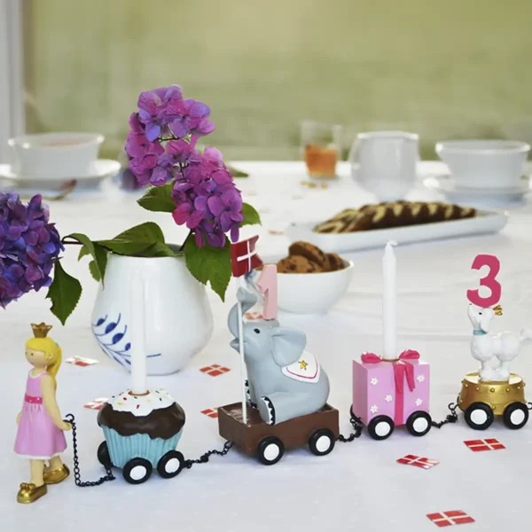 Fødselsdagstog Prinsesse fra Kids by Friis – Når fødselsdagen skal være lidt royal