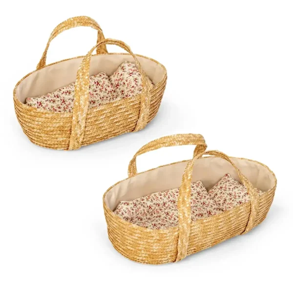 Moseskurv med sengesæt fra MaMaMeMo – en hyggelig lift til dukker og bamser