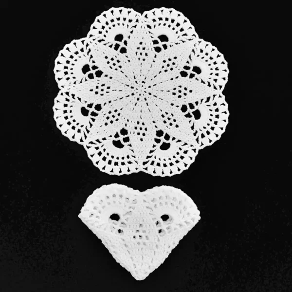 Hækleopskrift årets juleserviet 2022 fra Karen Klarbæk