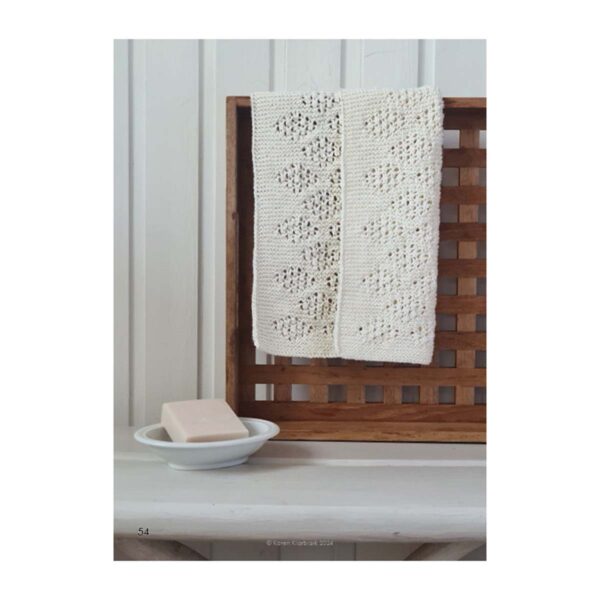 Strikkebog Retstrikkede hulmønstre af Karen Klarbæk og Vibeke Faurholt Jensen - En strikkebog for alle der elsker enkel strik