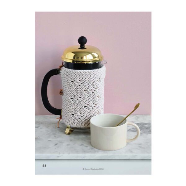 Strikkebog Retstrikkede hulmønstre af Karen Klarbæk og Vibeke Faurholt Jensen - En strikkebog for alle der elsker enkel strik