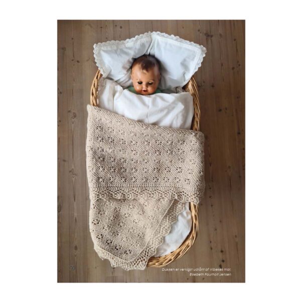 Strikkebog Retstrikkede hulmønstre af Karen Klarbæk og Vibeke Faurholt Jensen - En strikkebog for alle der elsker enkel strik