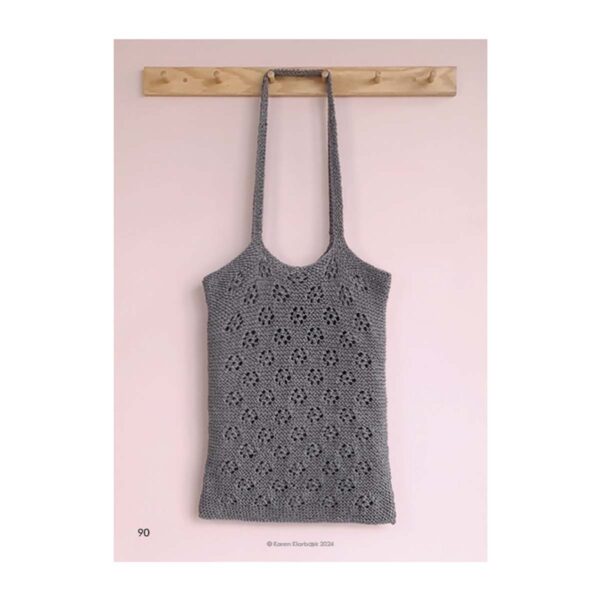 Strikkebog Retstrikkede hulmønstre af Karen Klarbæk og Vibeke Faurholt Jensen - En strikkebog for alle der elsker enkel strik