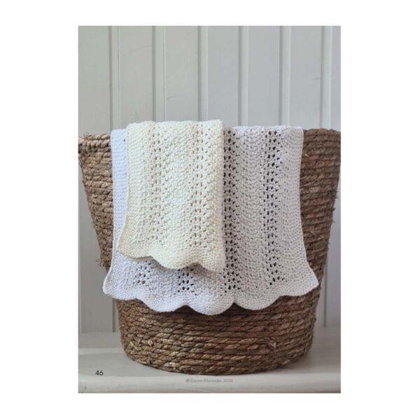 Strikkebog Retstrikkede hulmønstre af Karen Klarbæk og Vibeke Faurholt Jensen - En strikkebog for alle der elsker enkel strik