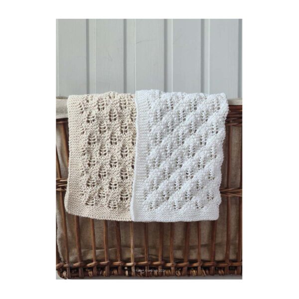 Strikkebog Retstrikkede hulmønstre af Karen Klarbæk og Vibeke Faurholt Jensen - En strikkebog for alle der elsker enkel strik