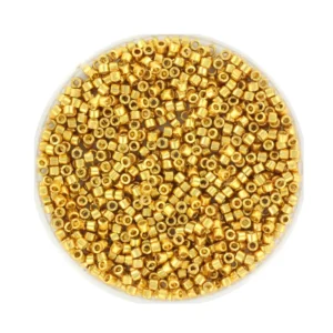Miyuki Delica 11/0 Duracoat Galvanized Gold – til ro, fordybelse og smukke detaljer